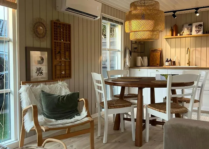 Classic House 100 Meters To The